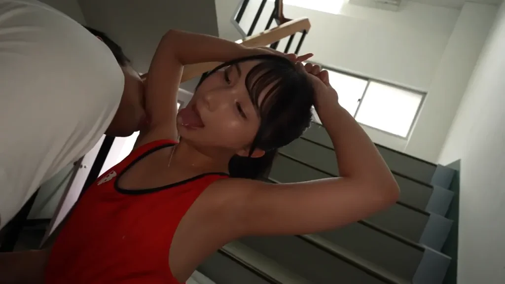 由良かな脇舐め