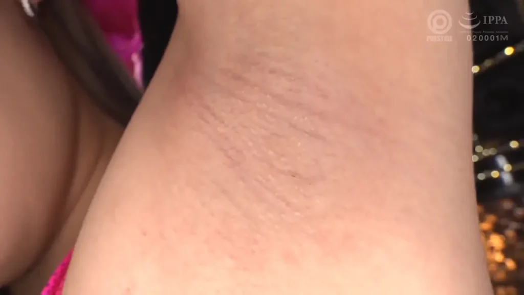 七嶋舞の腋