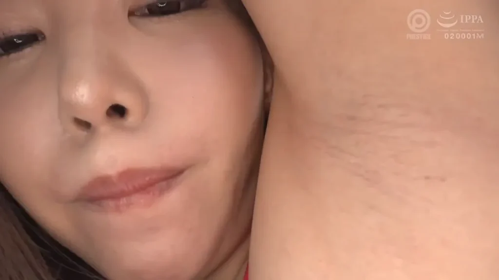 七嶋舞の腋