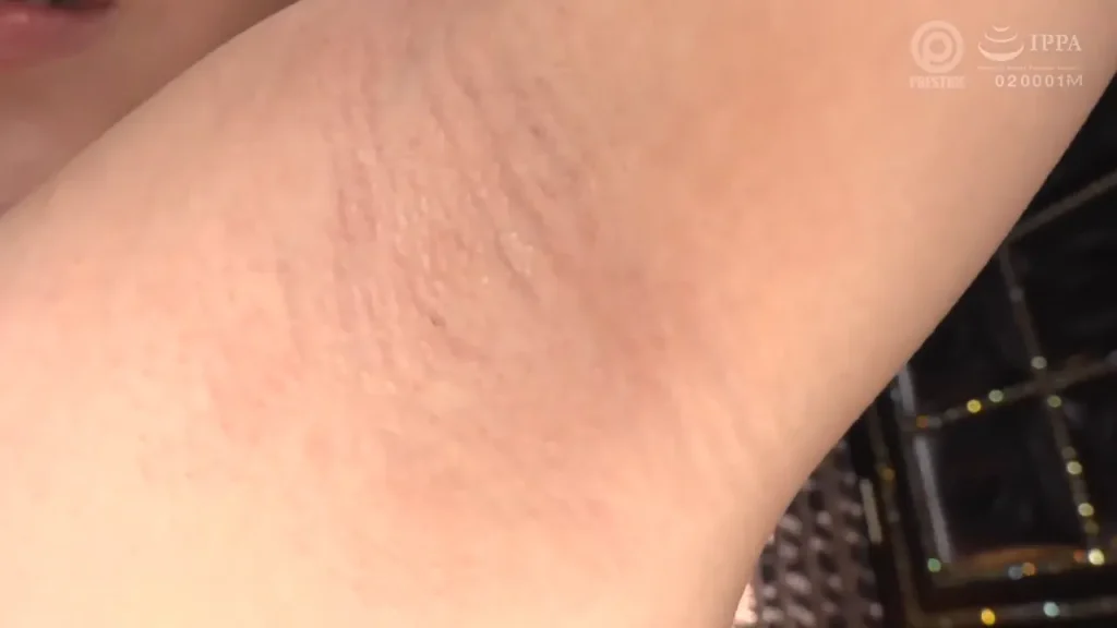 七嶋舞の腋