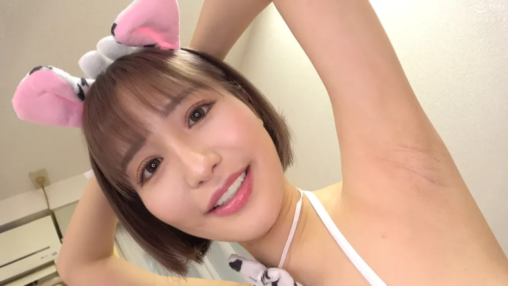 百永さりなワキ
