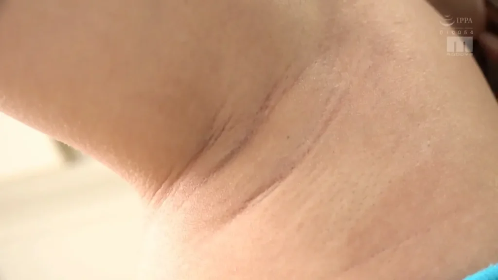 あべみかこ腋