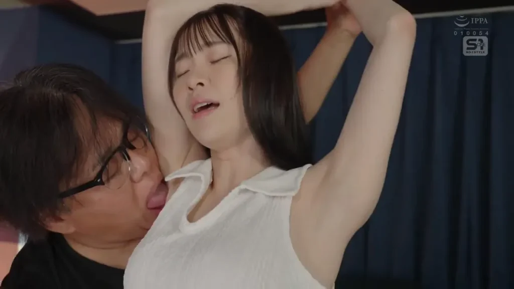 白上咲花ワキ舐め