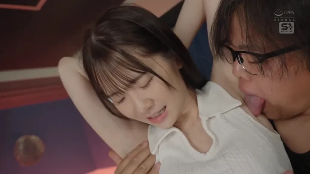 白上咲花ワキ舐め