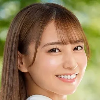 初川みなみ