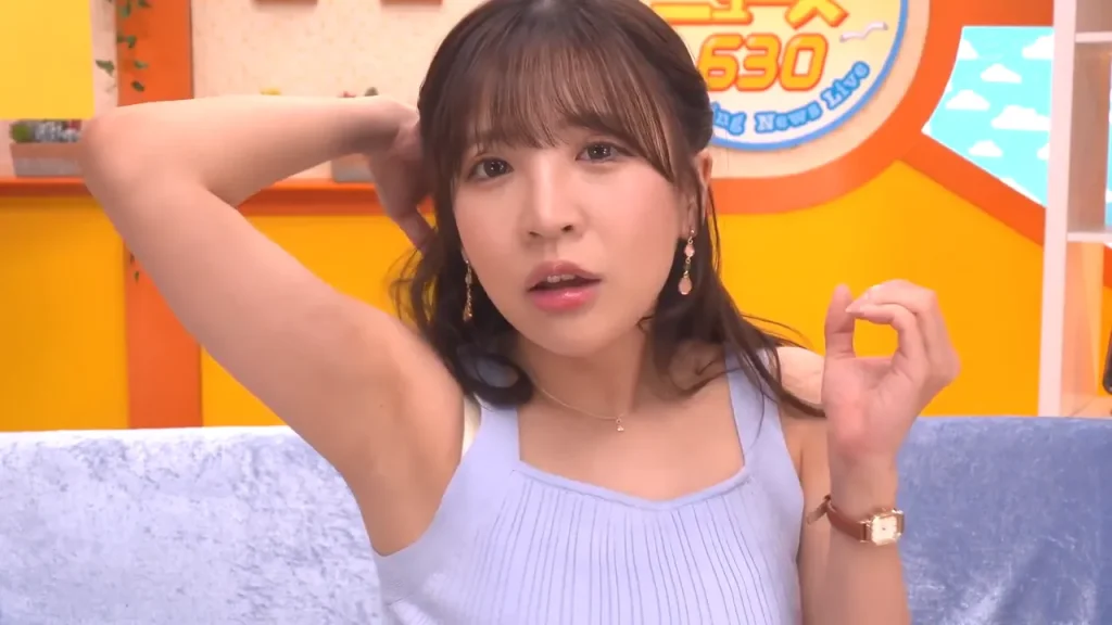 小那海あや腋舐め