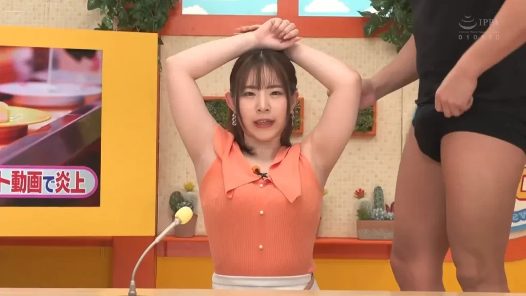 沙月恵奈の腋舐め