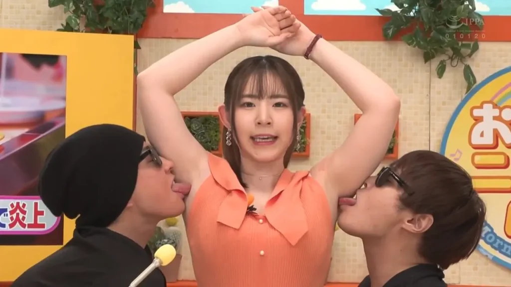 沙月恵奈の脇舐め