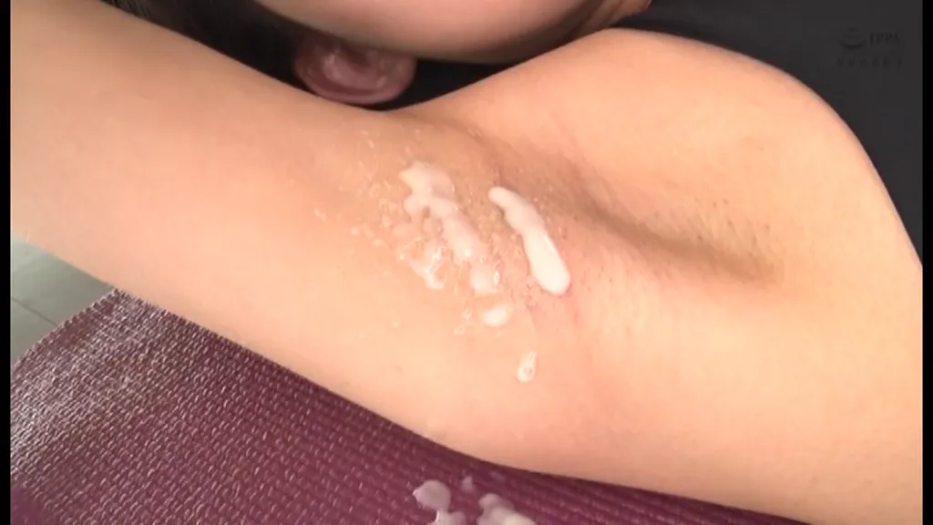 夢乃美咲の腋射精